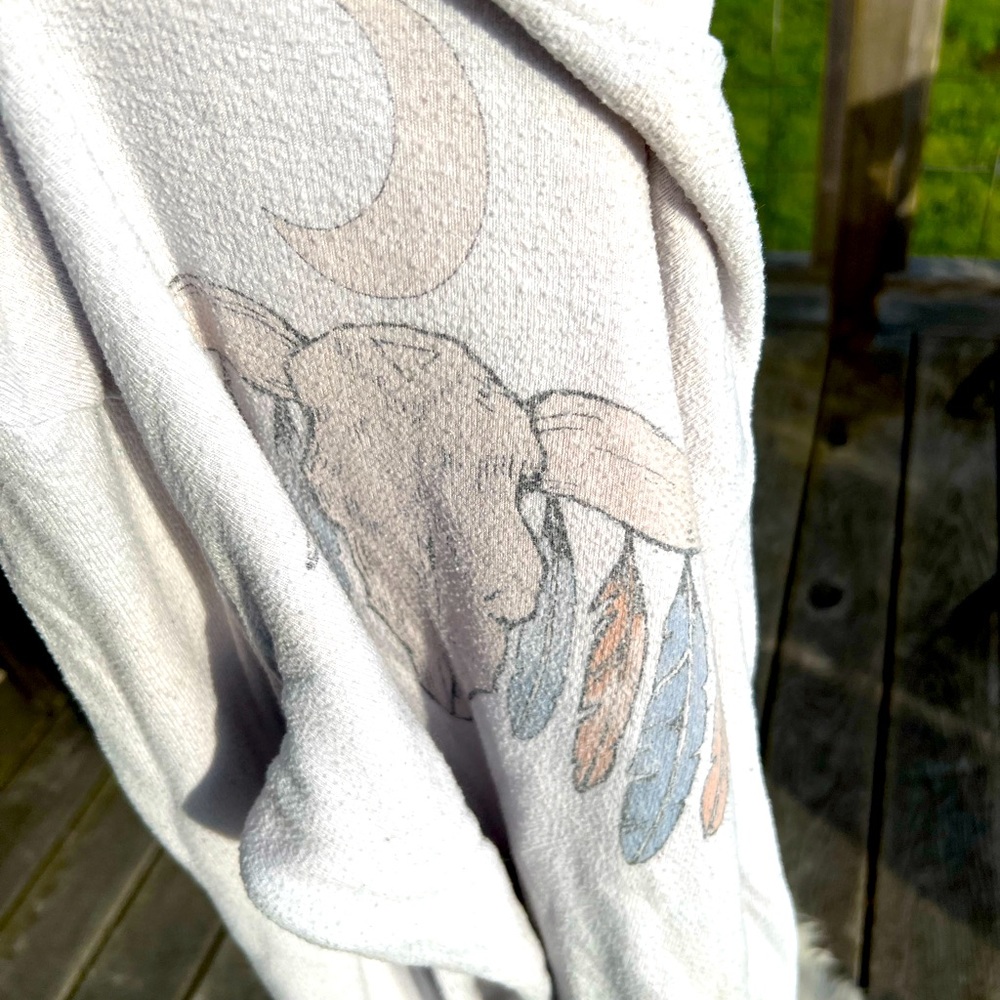 WILDFOX White Buffalo Moon Sweater Sweatshirt Top